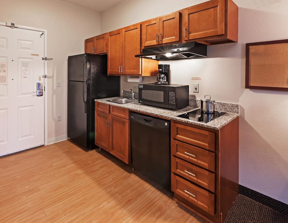 Candlewood Suites Deer Park By Ihg Экстерьер фото