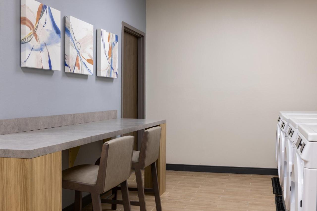 Candlewood Suites Deer Park By Ihg Экстерьер фото