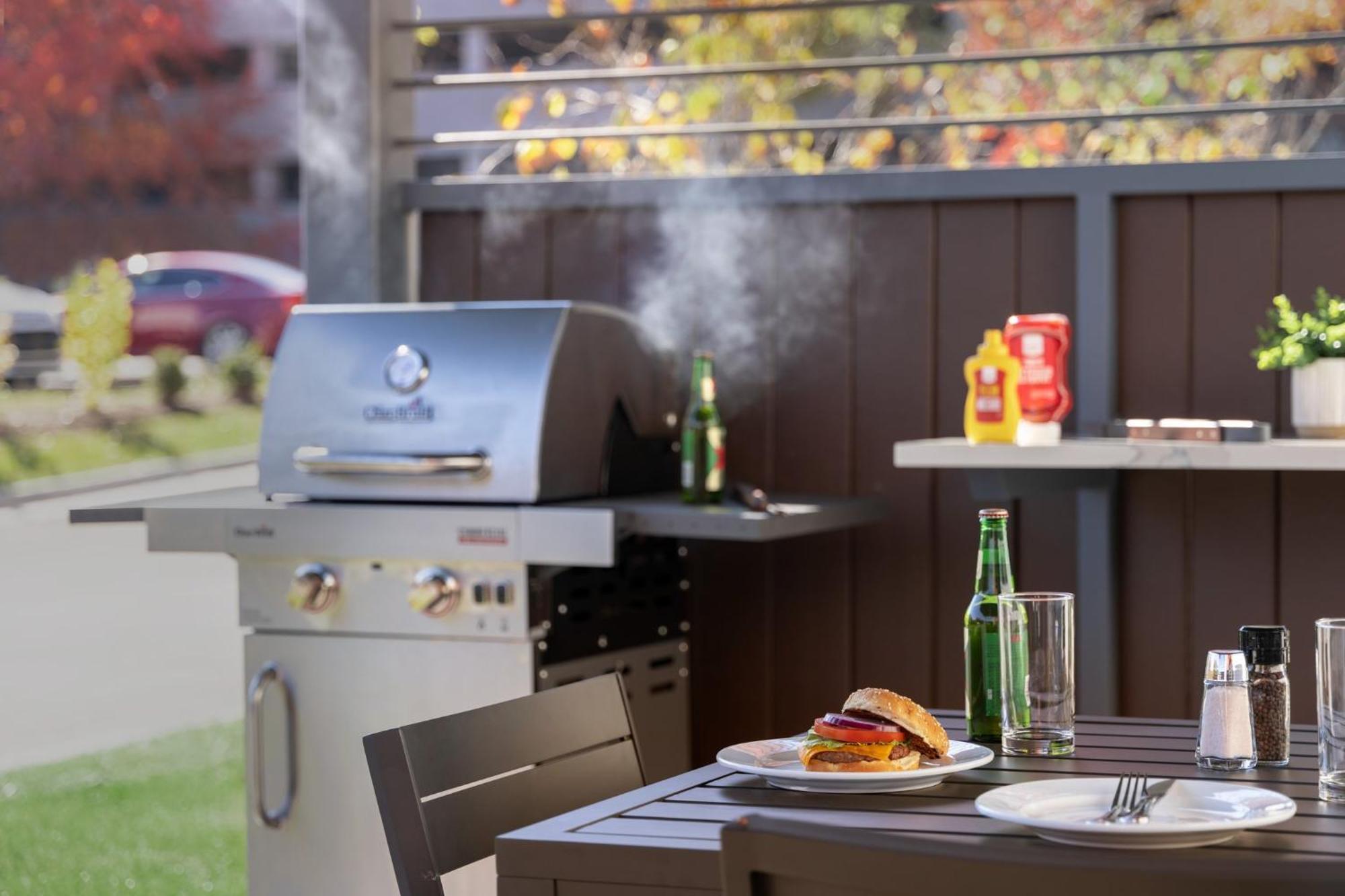 Candlewood Suites Deer Park By Ihg Экстерьер фото