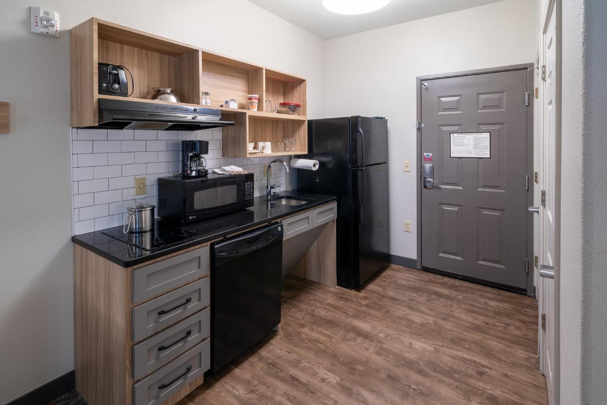Candlewood Suites Deer Park By Ihg Экстерьер фото