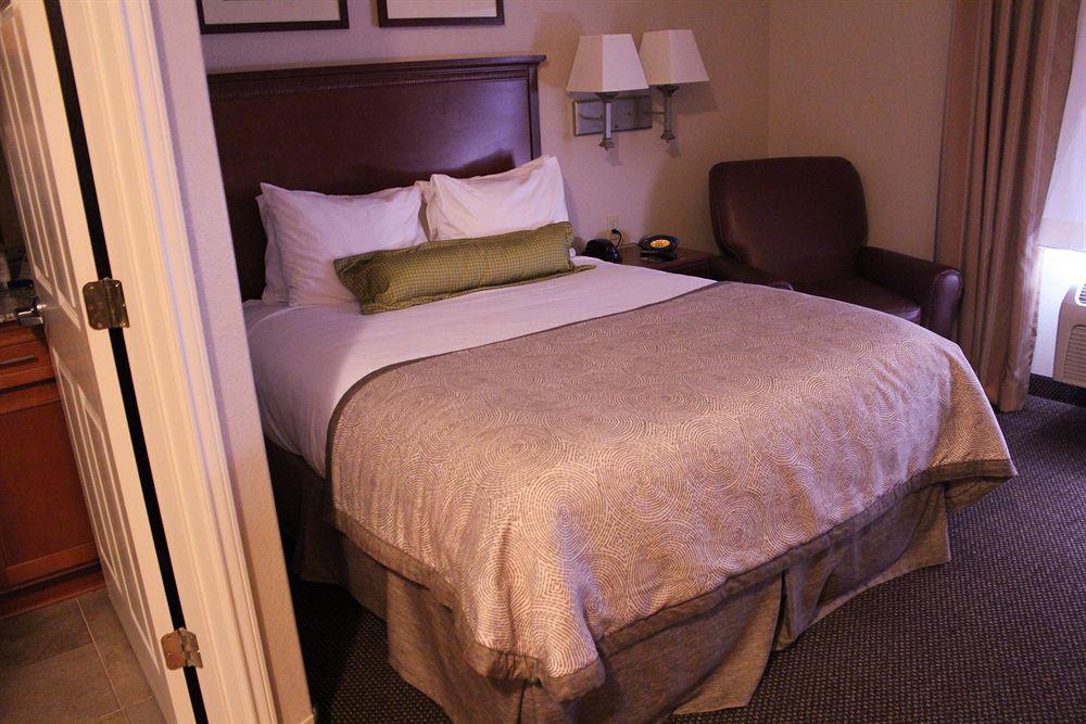 Candlewood Suites Deer Park By Ihg Экстерьер фото